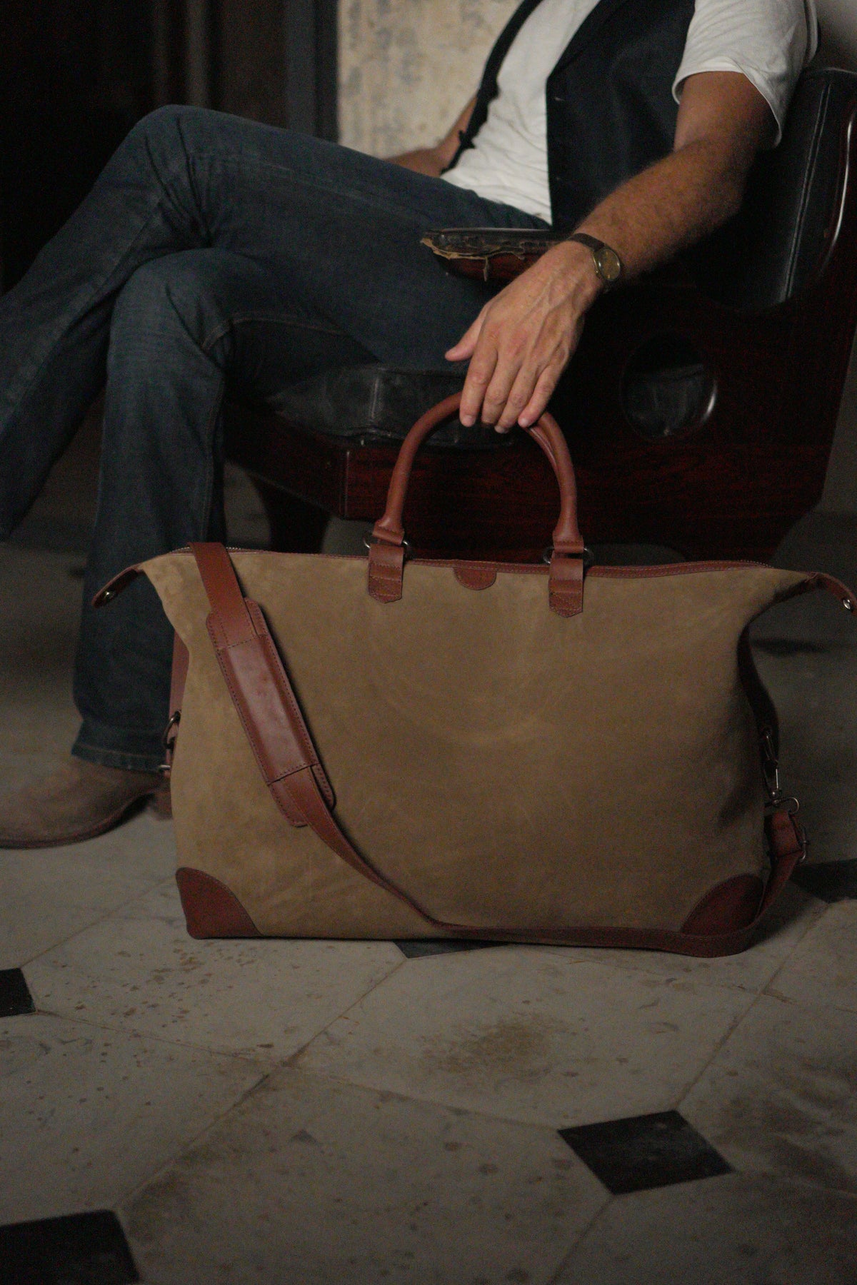 The Valise (Suede) - Sand