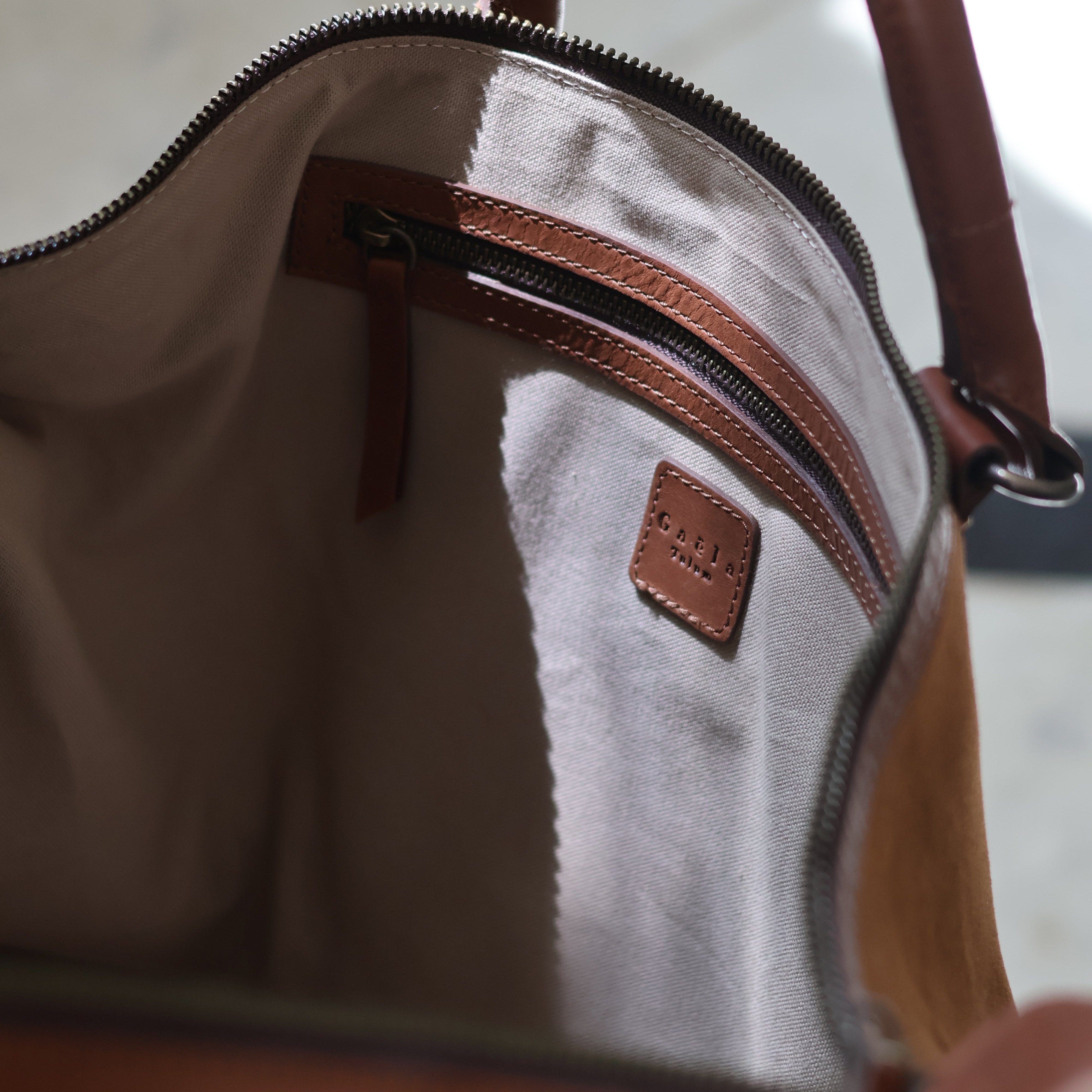 The Valise (Suede) - Tabacco