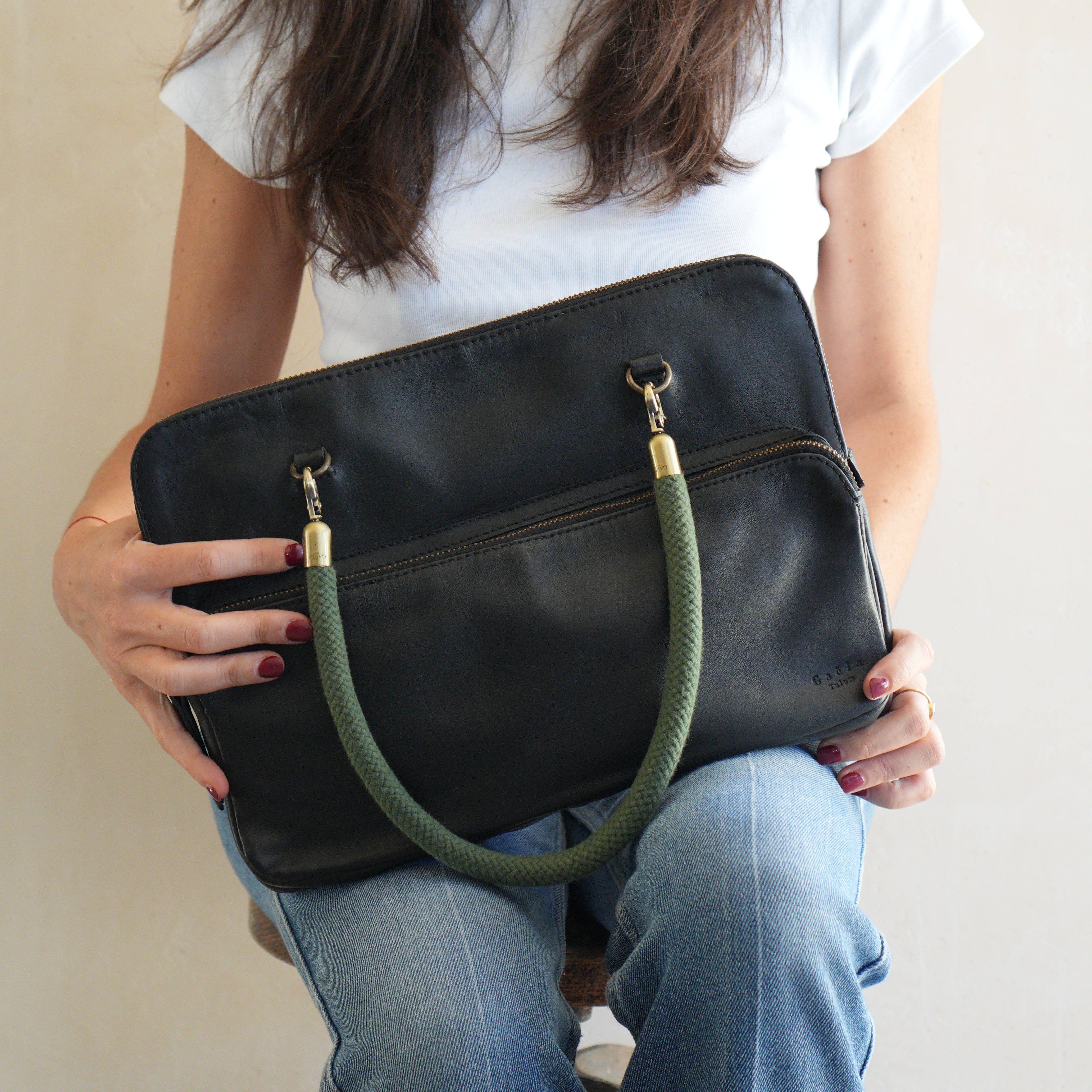 The Laptop Case (Leather) - Black