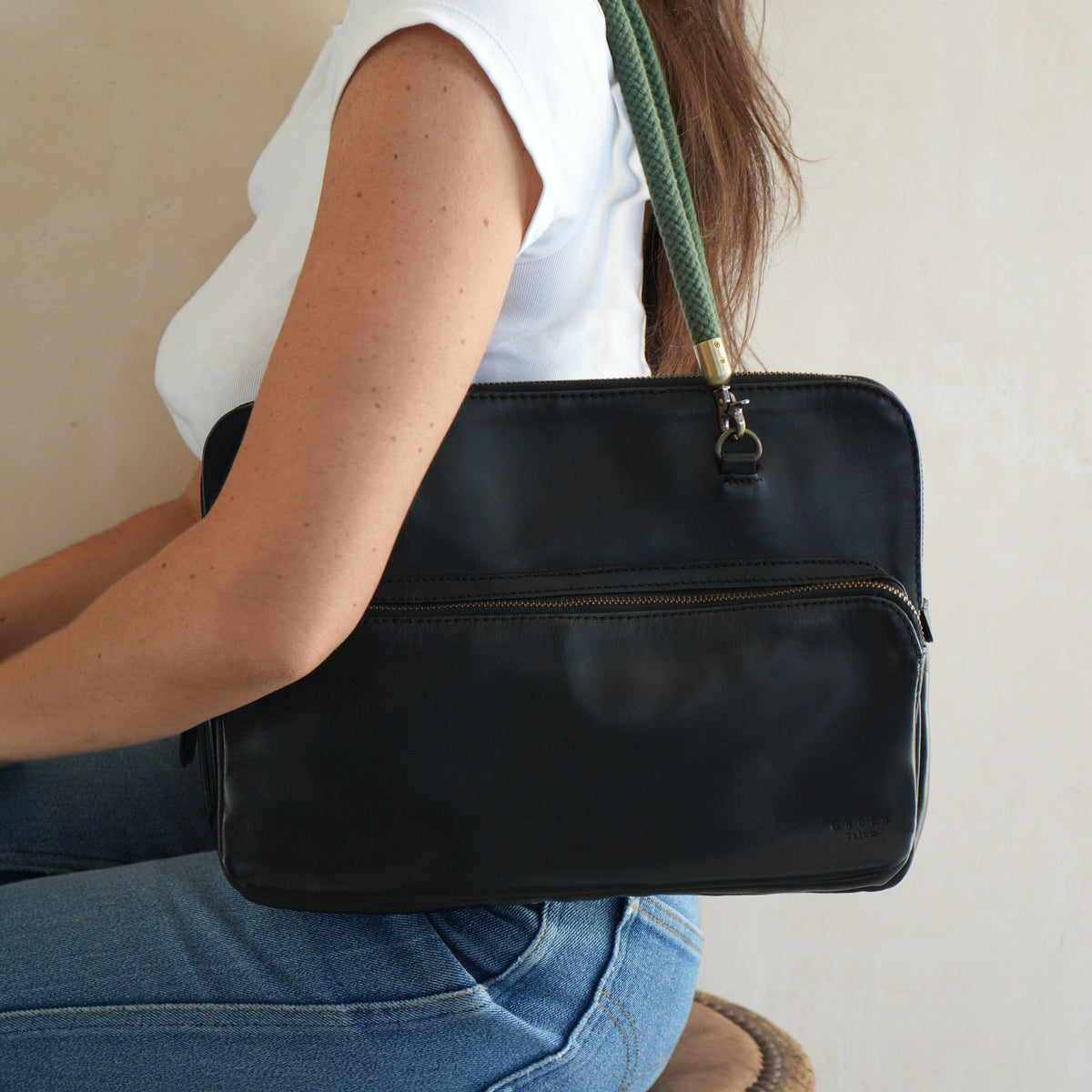 The Laptop Case (Leather) - Black