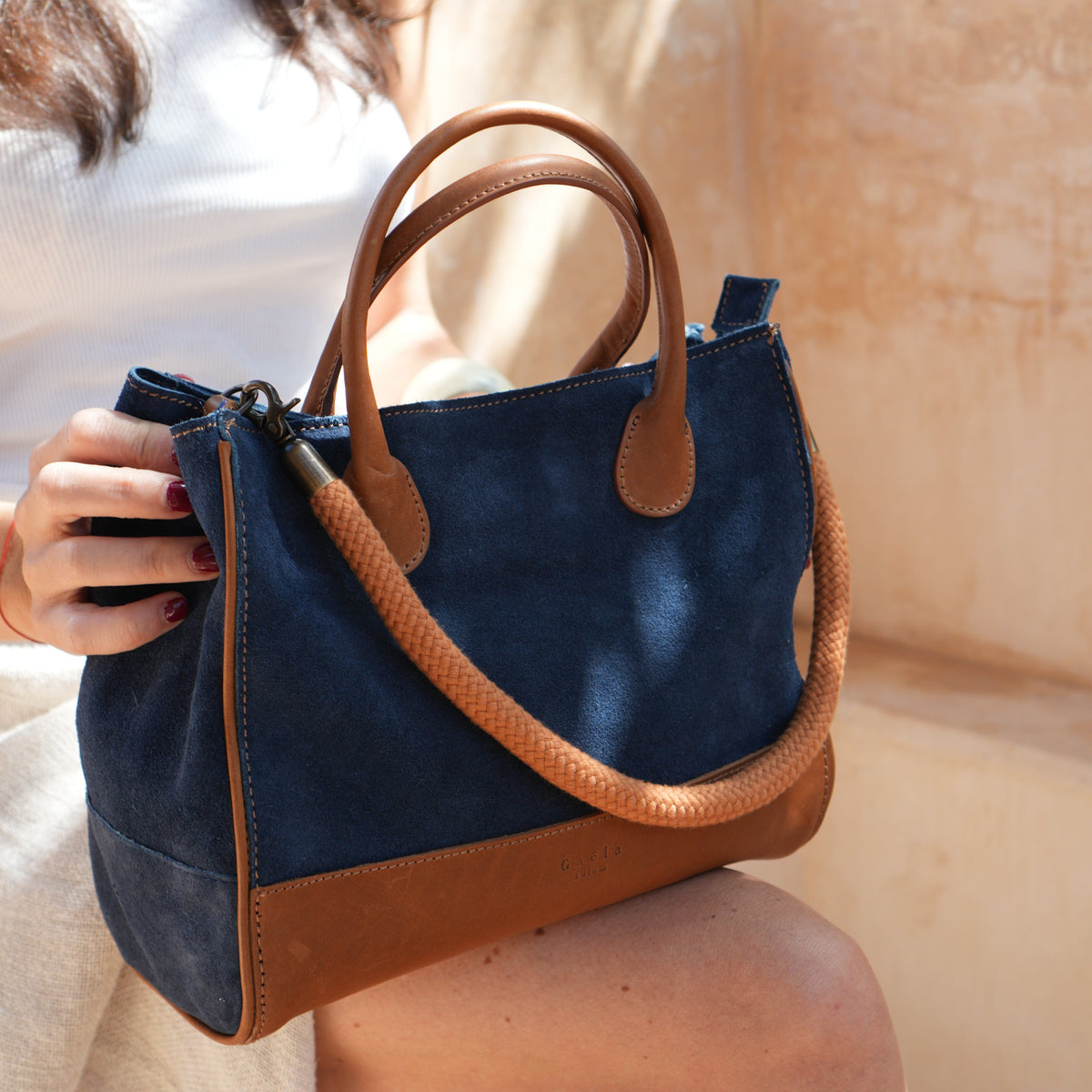The Handbag (Suede) - Marino