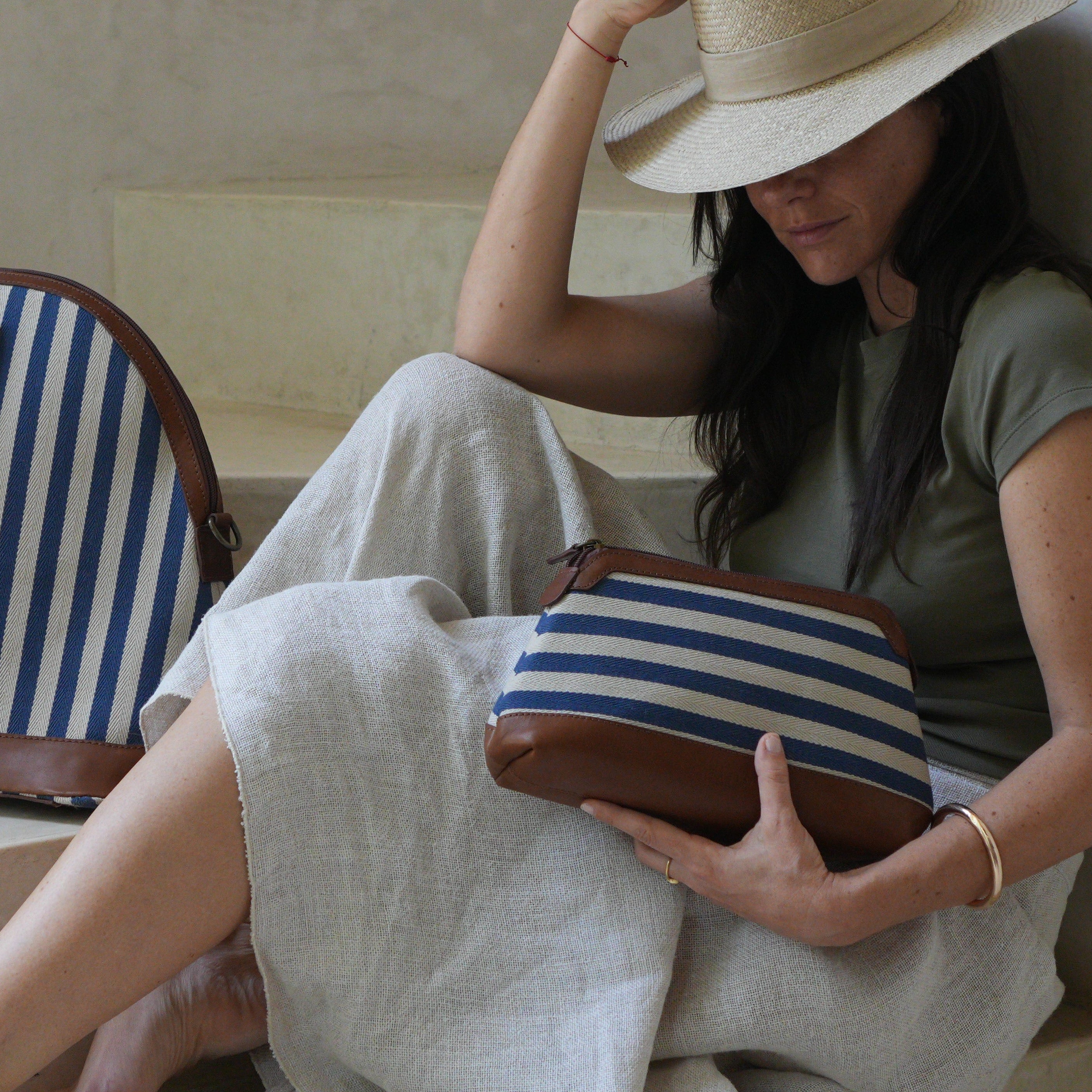 The Essentials Case (Leather) - St Margherita