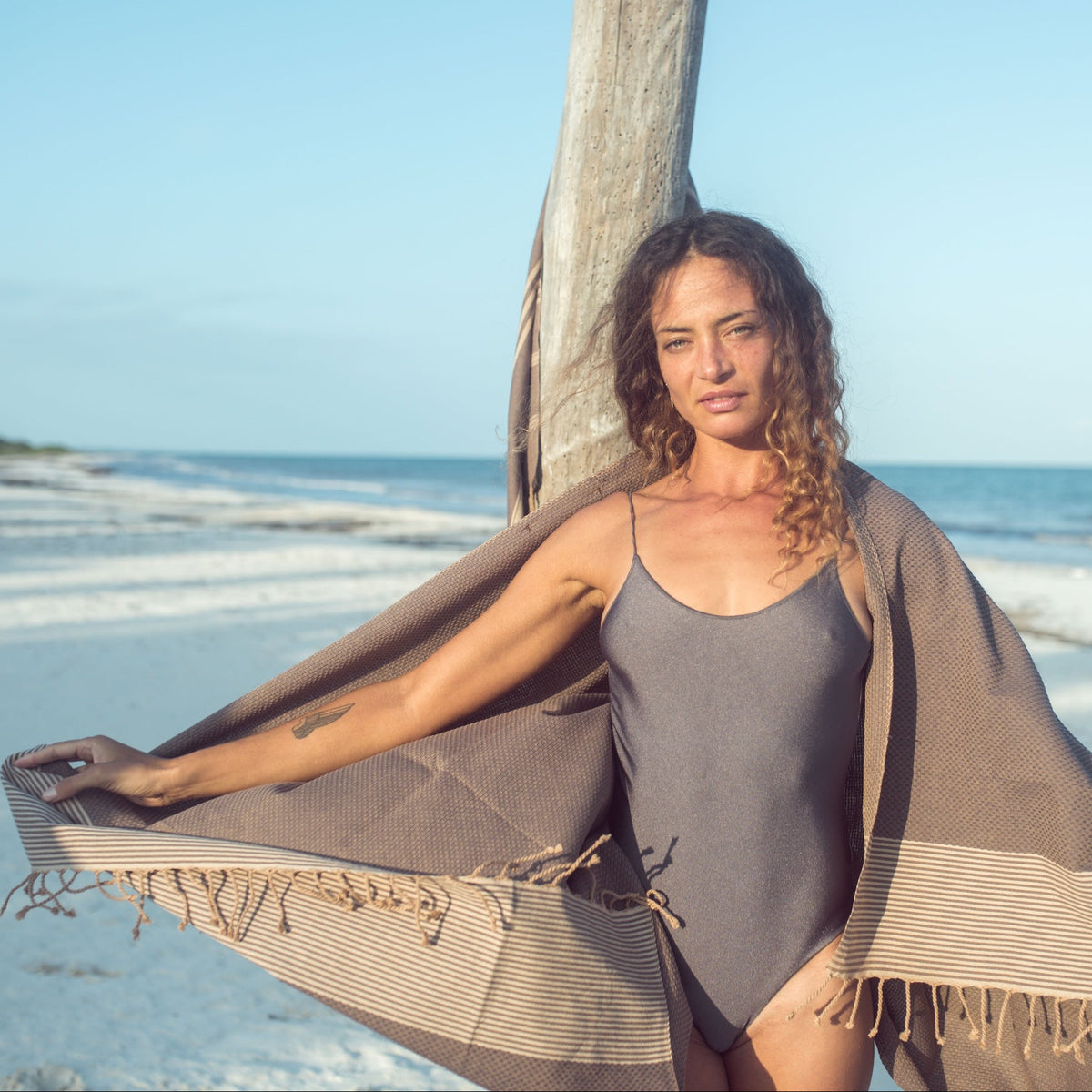 The Fouta Coba (Bee Stripes)