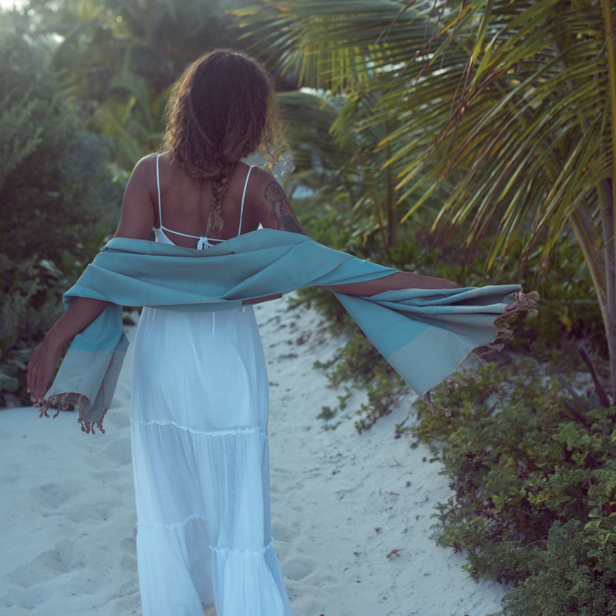 The Fouta Tulum (Bee Stripes)