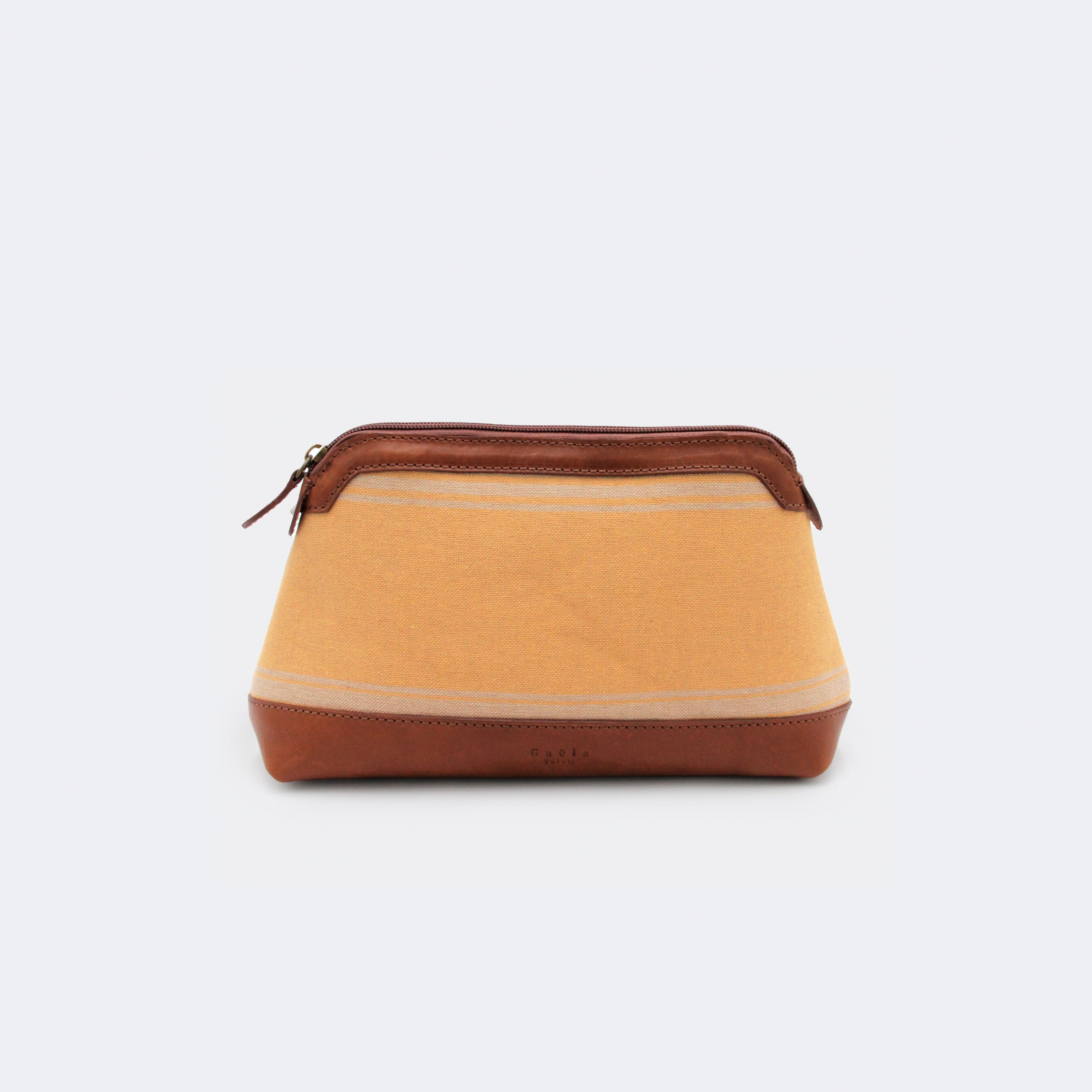 The Essentials Case (Leather) - Izamal