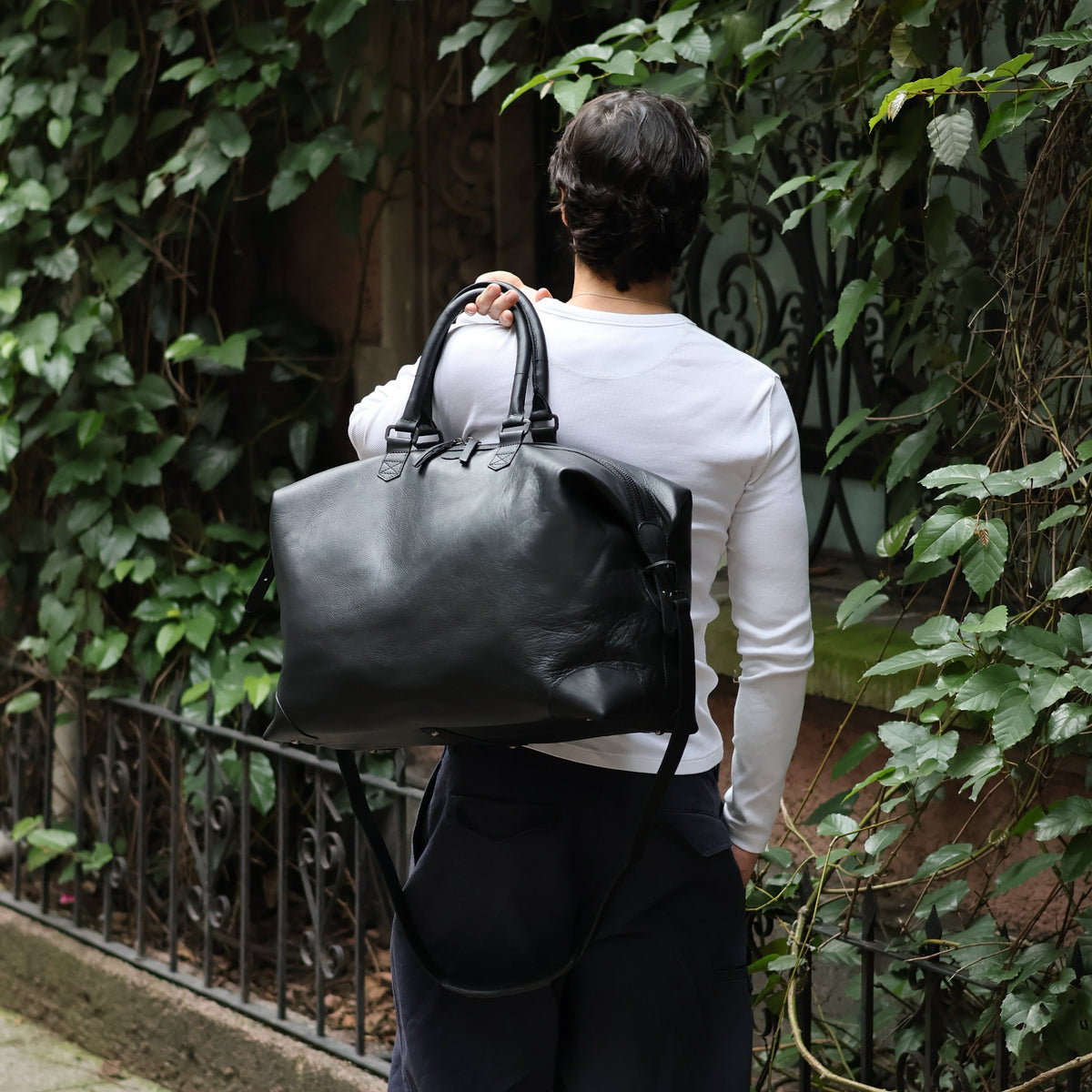 The Valise (Leather) - Black