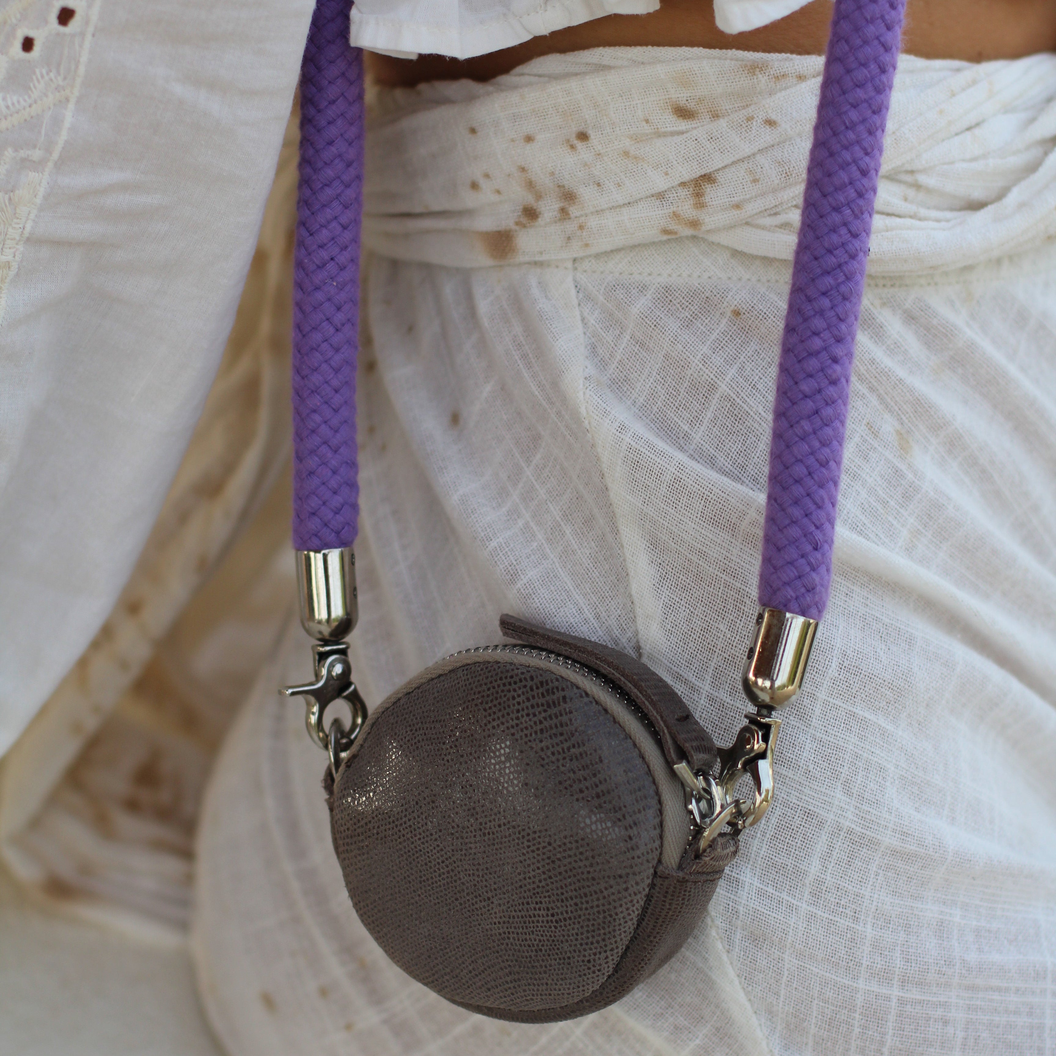 Keyholder Taupe + Long Strap cord lilla