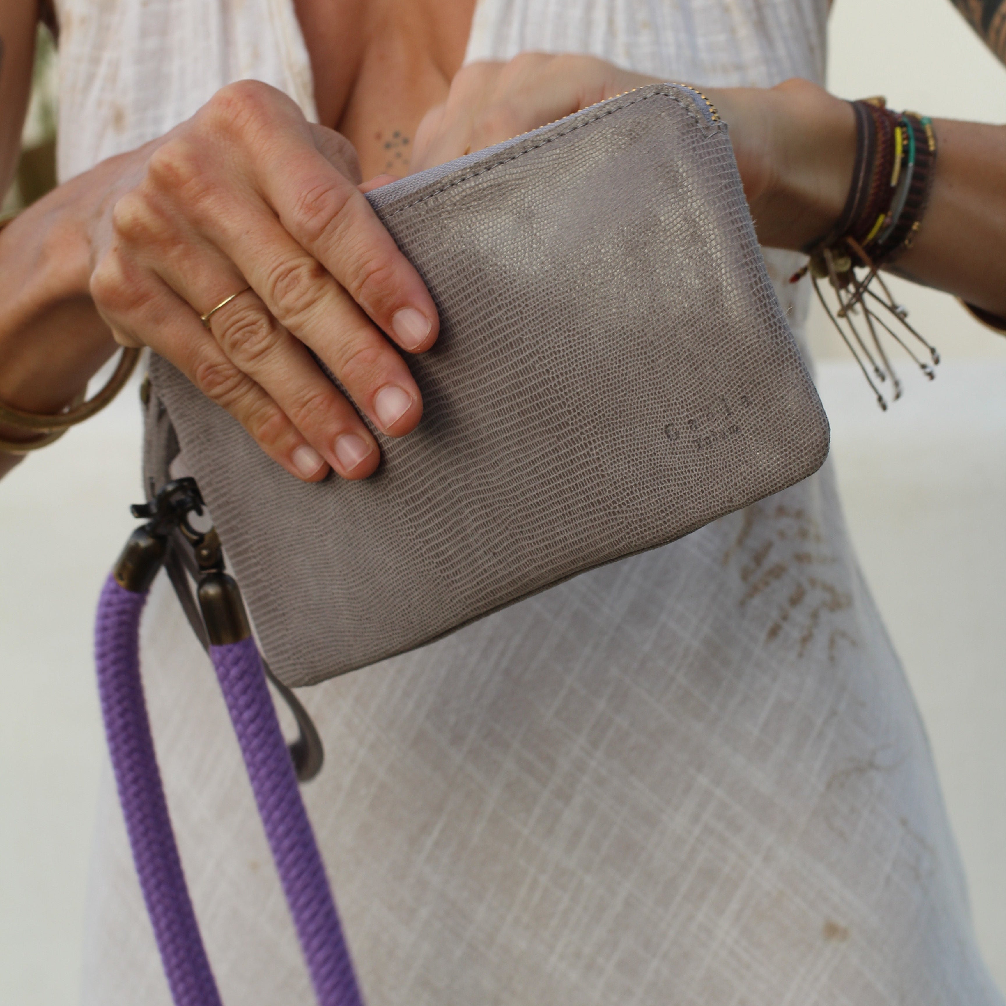 Wallet Taupe + Strap Cord Lilla