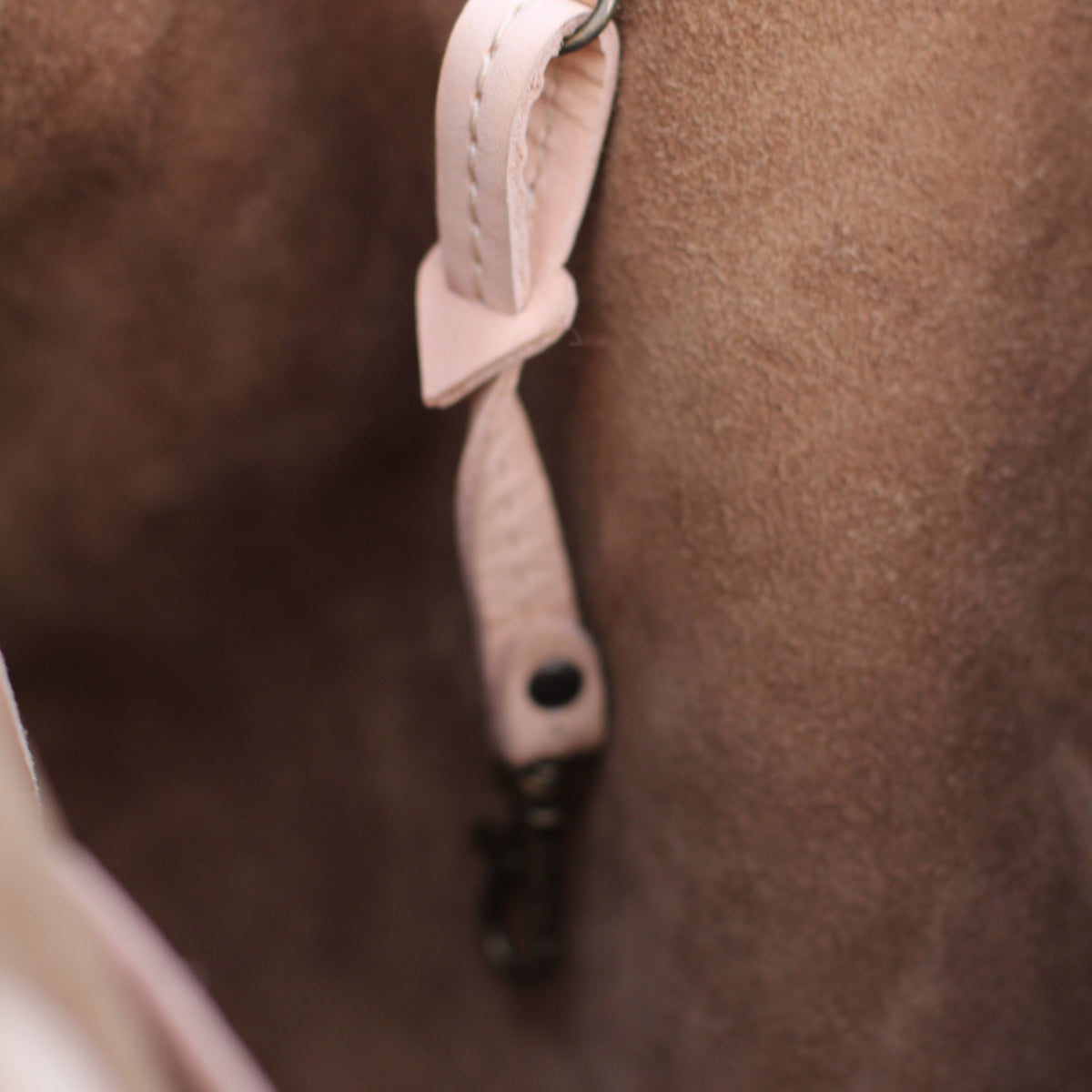 The Tote Bag (Cowhide) - Sand