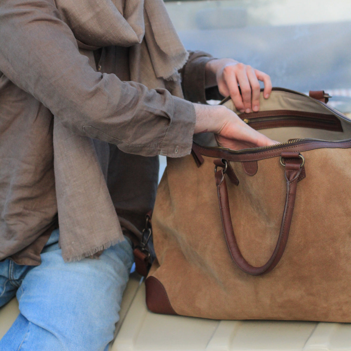 The Valise (Suede) - Sand