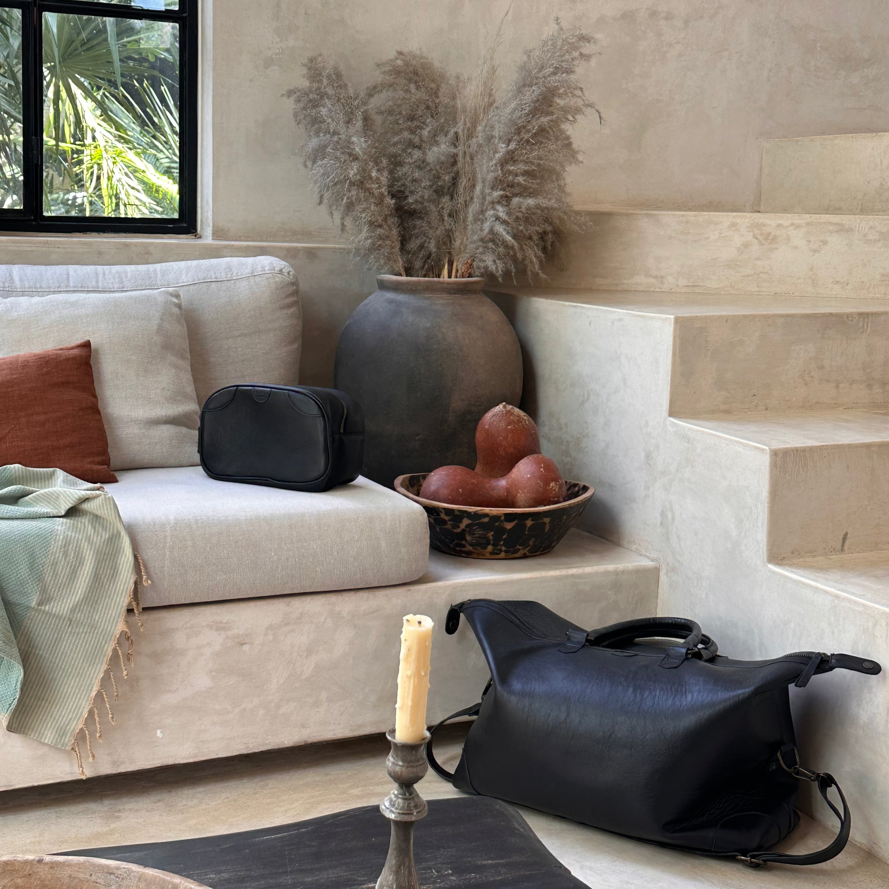 The Panama Case (Leather) - Black