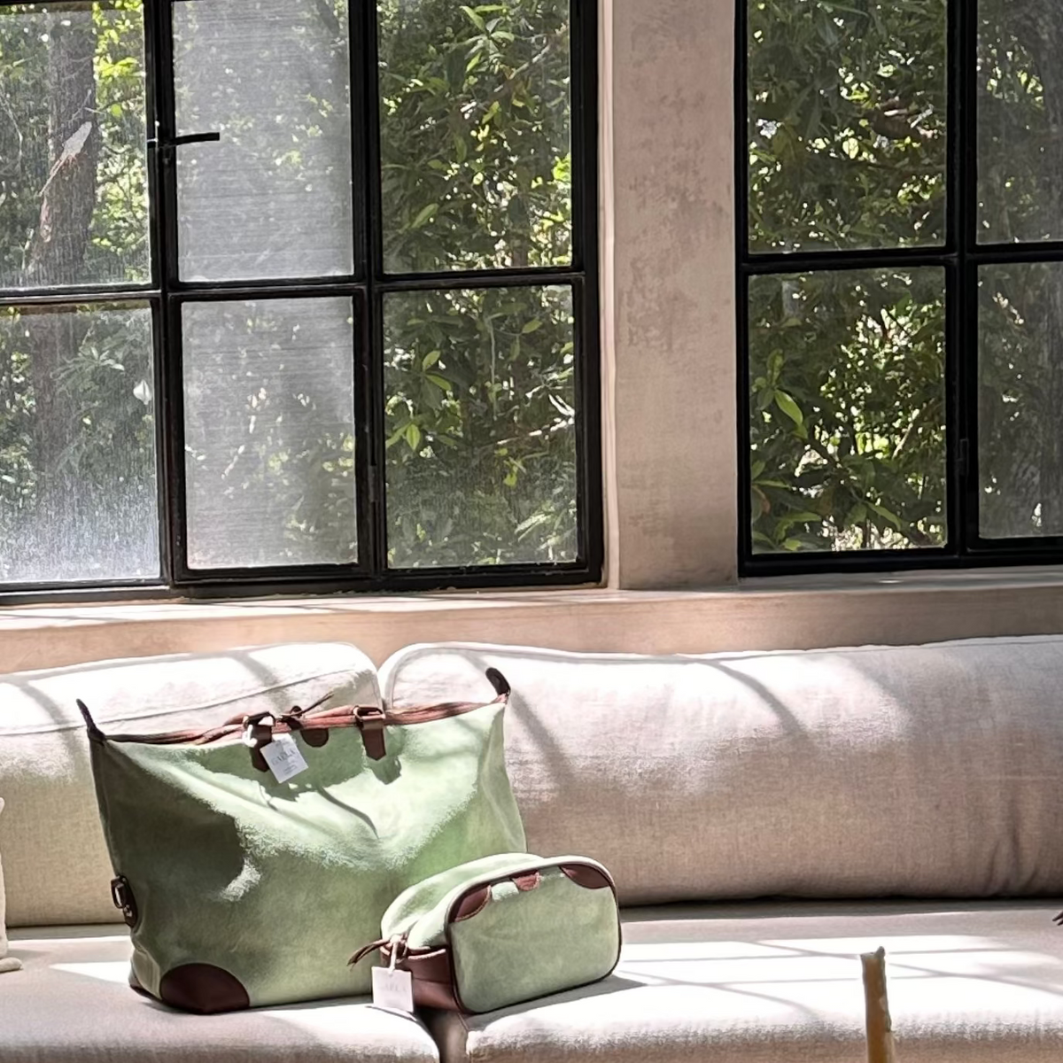 The Valise (Suede) - Mint