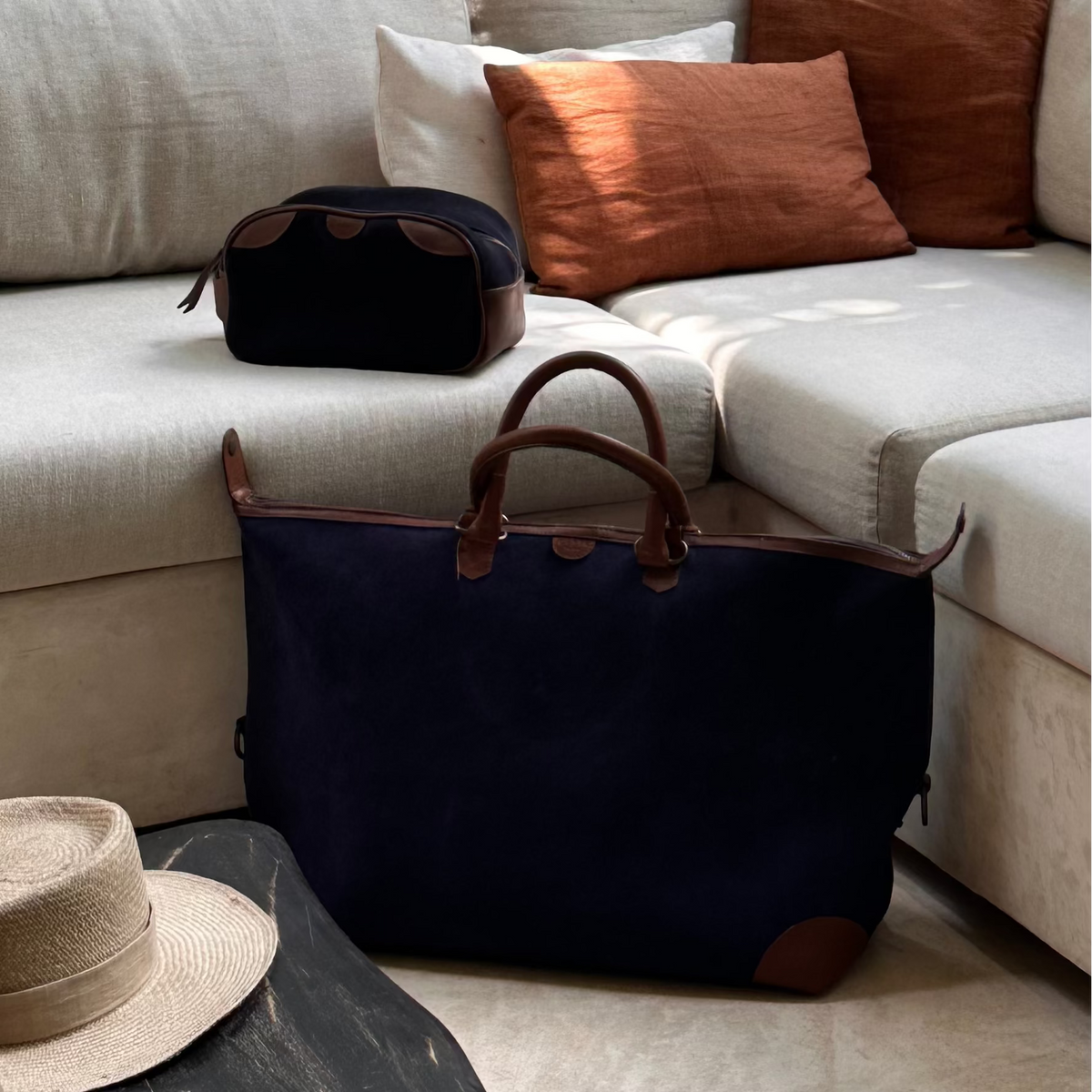 The Valise (Suede) - Marino