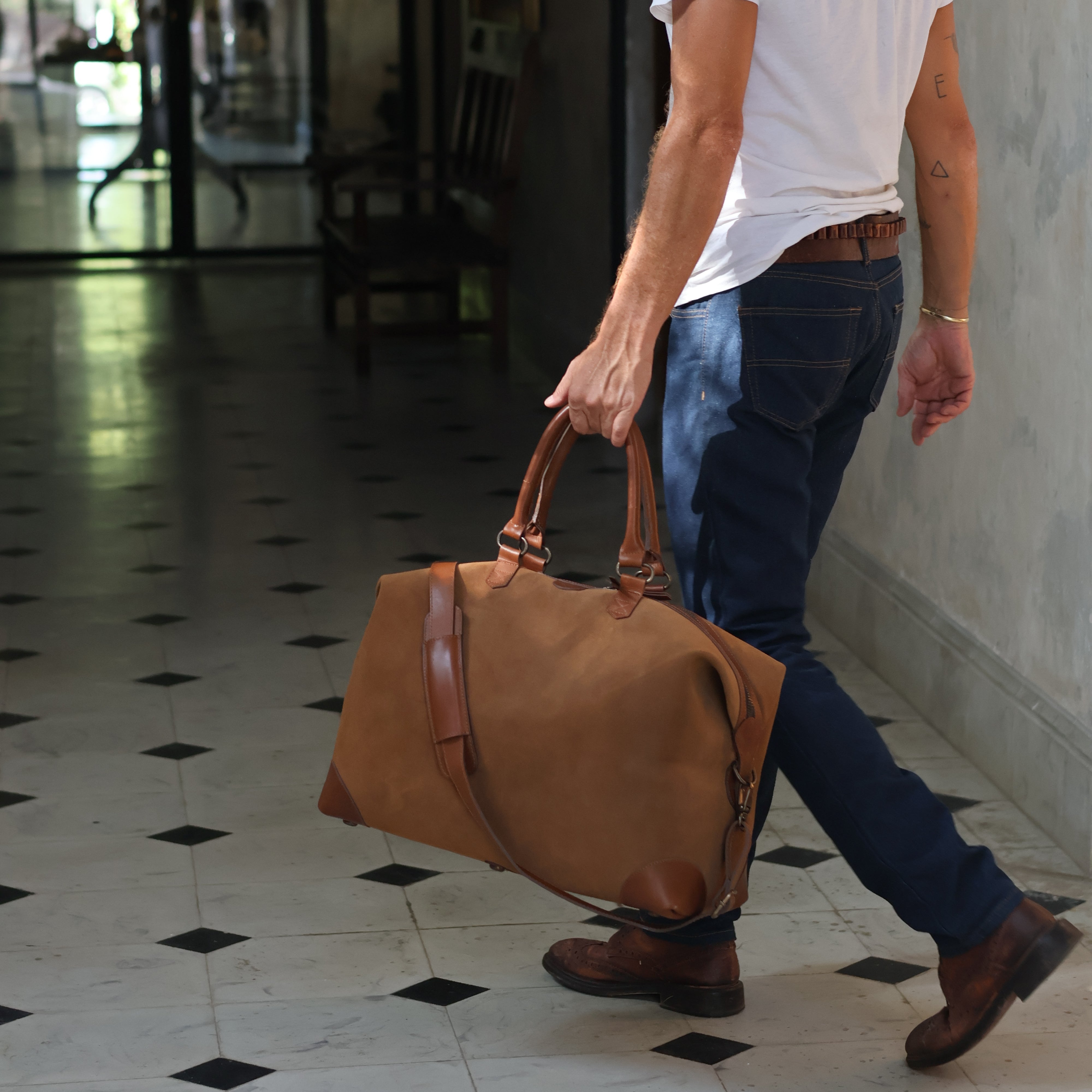 The Valise (Suede) - Tabacco