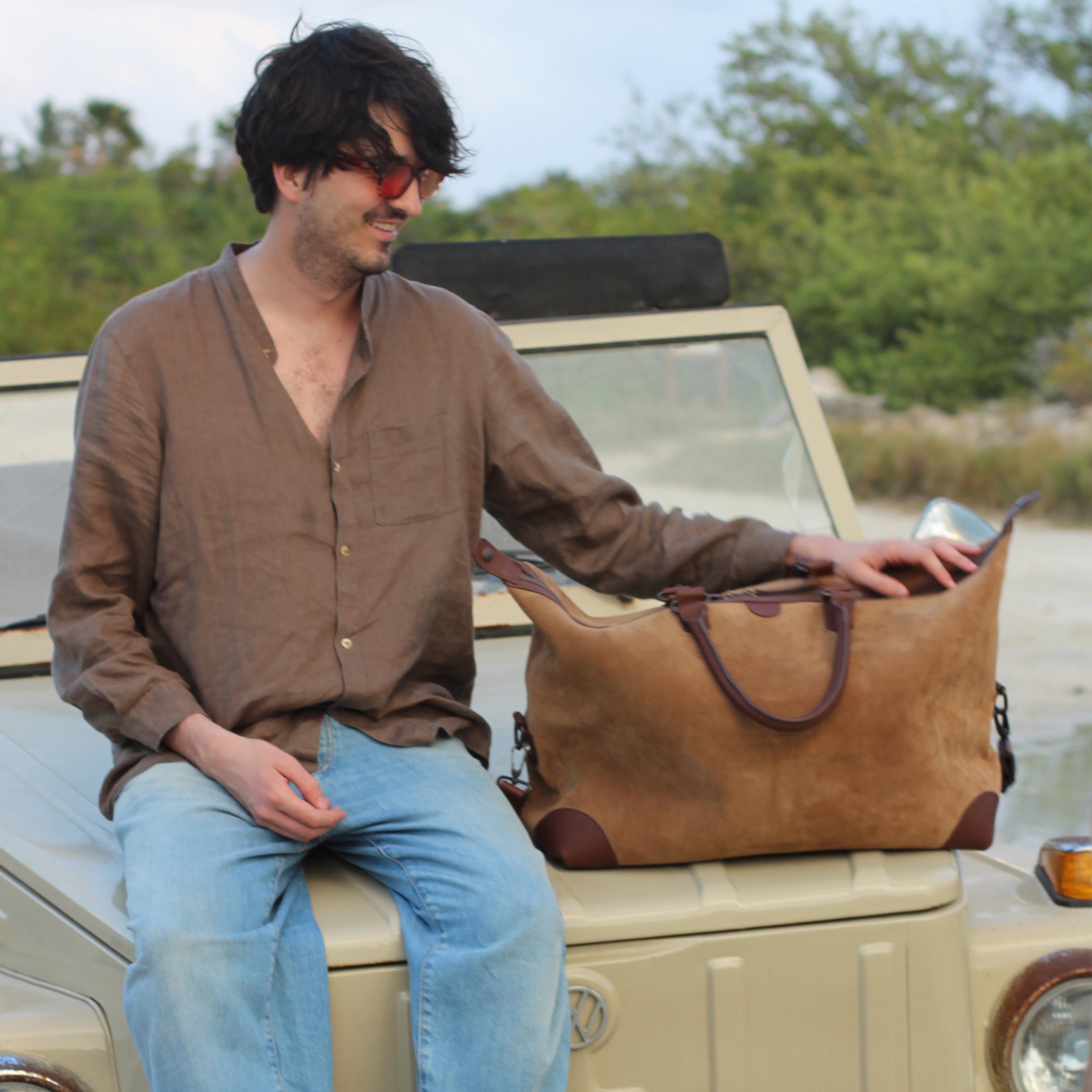 The Valise (Suede) - Sand